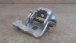 Dobradiça Porta Traseira Esquerda Peugeot 308 2013 A 2015