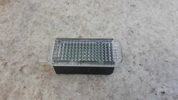 LUZ CORTESIA PORTA T E VW PASSAT TSI 2011 A 2015