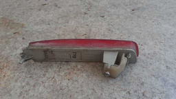 REFLETOR PARACHOQUE LADO DIREITO NISSAN SENTRA 2008 A 2016 VERMELHO