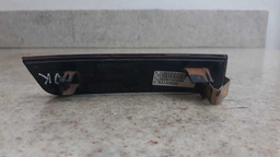 REFLETOR PARACHOQUE LADO ESQUERDO RENAULT DUSTER 2011 A 2018 VERMELHO