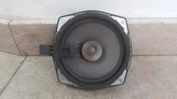 Alto Falante Dianteira Esquerda Mitsubishi Tr4 2010 A 2015 Cinza