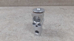 VÁLVULA EXPANSÃO AR CONDICIONADO TOYOTA HILUX SRX / SRV 2021