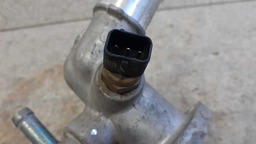 CARCAÇA VÁLVULA TERMOSTÁTICA HYUNDAI VELOSTER 1.6 2013