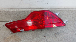 REFLETOR PARACHOQUE LADO DIREITO BMW X6 2010 ORIGINAL VERMELHO