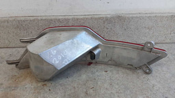 REFLETOR PARACHOQUE LADO DIREITO BMW X6 2010 ORIGINAL VERMELHO