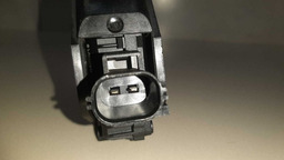 TRAVA PORTINHOLA FORD ECOSPORT 2019 A 2021 ORIGINAL