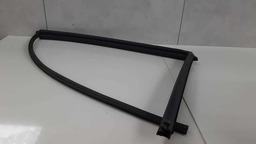 GUARNIÇAO PORTA TRASEIRA DIREITA NISSAN VERSA 2019