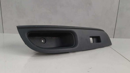 Moldura Botão Vidro Elétrico Traseiro D Nissan Versa 2019