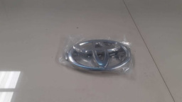 EMBLEMA LETREIRO TOYOTA ETIOS 2017 ORIGINAL