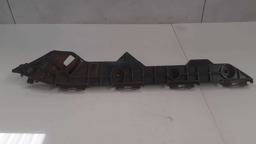 Guia Parachoque Traseiro Direito Toyota Corolla 2013