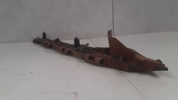 GUIA PARACHOQUE TRASEIRO DIREITO TOYOTA COROLLA 2013