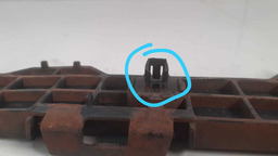 GUIA PARACHOQUE TRASEIRO DIREITO TOYOTA COROLLA 2013