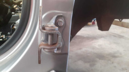 PAR DOBRADIÇA DIANTEIRA DIREITA TOYOTA COROLLA 2013 ORIGINAL