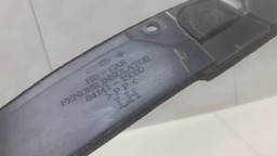 ISOLADOR PARALAMA LADO ESQUERDO HYUNDAI HB20 2015 ORIGINAL