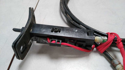 PUXADOR C/ CABO PORTINHOLA TANQUE GRAN SIENA 1.4 2013 