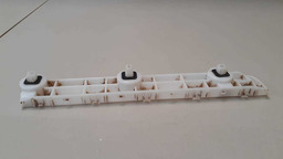 SUPORTE PARA-CHOQUE T.D NISSAN VERSA 2013 ORIGINAL