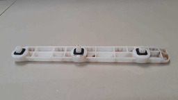 SUPORTE PARA-CHOQUE T.E NISSAN VERSA 2013 ORIGINAL