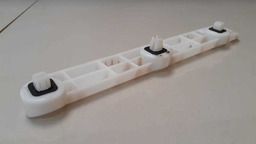 SUPORTE PARA-CHOQUE T.E NISSAN VERSA 2013 ORIGINAL