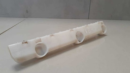 SUPORTE PARA-CHOQUE T.E NISSAN VERSA 2013 ORIGINAL