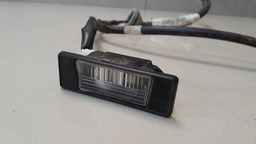 LUZ PLACA C/CHICOTE NISSAN VERSA 2013 ORIGINAL