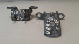 Dobradiça Porta Traseira Esquerda Nissan Versa 2013 