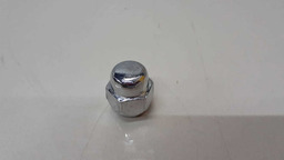 Porca De Roda Traseira Nissan Versa 1.6 2013 Original