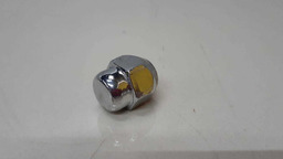 PORCA DE RODA TRASEIRA NISSAN VERSA 1.6 2013 ORIGINAL