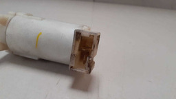 MOTOR RESERVATORIO PARABRISA  NISSAN MARCH 2014