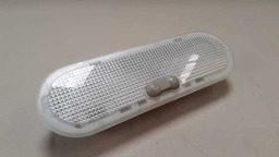 LUZ TETO CORTESIA NISSAN MARCH 2014