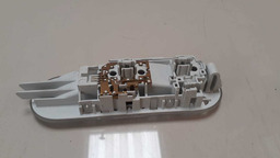 LUZ TETO CORTESIA NISSAN MARCH 2014