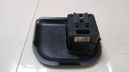 BOTÃO MOLDURA ABERTURA PORTA MALAS GRAN CHEROKEE 3.0 2015