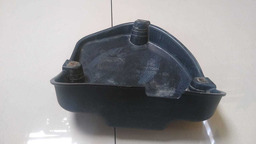 TAMPA INTERNA LANTERNA ESQUERDA GRAND SIENA 2013 ESQUERDO PRETO