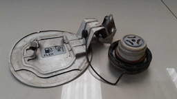 TAMPA PORTINHOLA GM S10 2013