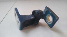 DOBRADIÇA DE PORTA TRASEIRO DIREITO  VIRTUS TSI 2018