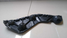 GUIA PARA-CHOQUE TRASEIRO DIREITO RENAULT DUSTER 2.0 2015