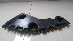 GUIA PARA-CHOQUE TRASEIRO DIREITO RENAULT DUSTER 2.0 2015