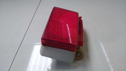 OLHO DE GATO TRASEIRO ESQUERDO GM MERIVA 2005 VERMELHO