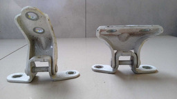 Dobradiça De Porta Traseira Direita Kia Sportage 2011 2012