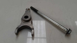 TRAVA BICO INJETOR TOYOTA HILUX 3.0 2015