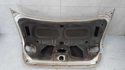 TAMPA TRASEIRA FIAT SIENA 2009 A 2012 COM DETALHE CINZA-CLARO