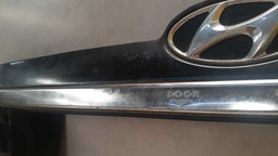EMBLEMA TAMPA TRASEIRA HYUNDAI TUCSON 2008 A 2012