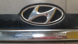 EMBLEMA TAMPA TRASEIRA HYUNDAI TUCSON 2008 A 2012