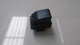 Botão Vidro Elétrico Dianteiro D Vw Voyage 2015 2016