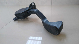 PEDAL ACELERADOR TOYOTA COROLLA 2.0 2014 A 2017 (2)