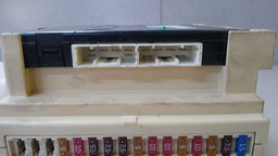 CAIXA FUSÍVEL BSI TOYOTA COROLLA 2.0 2013 2014 2015