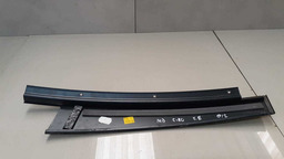 MOLDURA COLUNA PORTA T.E MERCEDES C180 2012