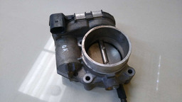 CORPO BORBOLETA GM ZAFIRA 2.0 2010 (2)