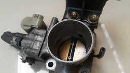 CORPO BORBOLETA TOYOTA COROLLA 1.8 1997 A 2001