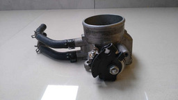 CORPO BORBOLETA HYUNDAI TUCSON 2.0 2011 (3)