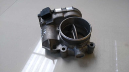 CORPO BORBOLETA MERCEDES C200 C180 2001